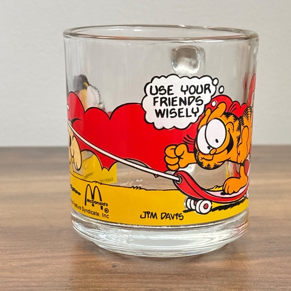 VINTAGE GARFIELD & ODIE Coffee Cup SKATEBOARD Friends 1978 McDonalds Glass Mug - Picture 2 of 7